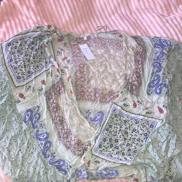 Summertime Coverup - Picture 1 of 3